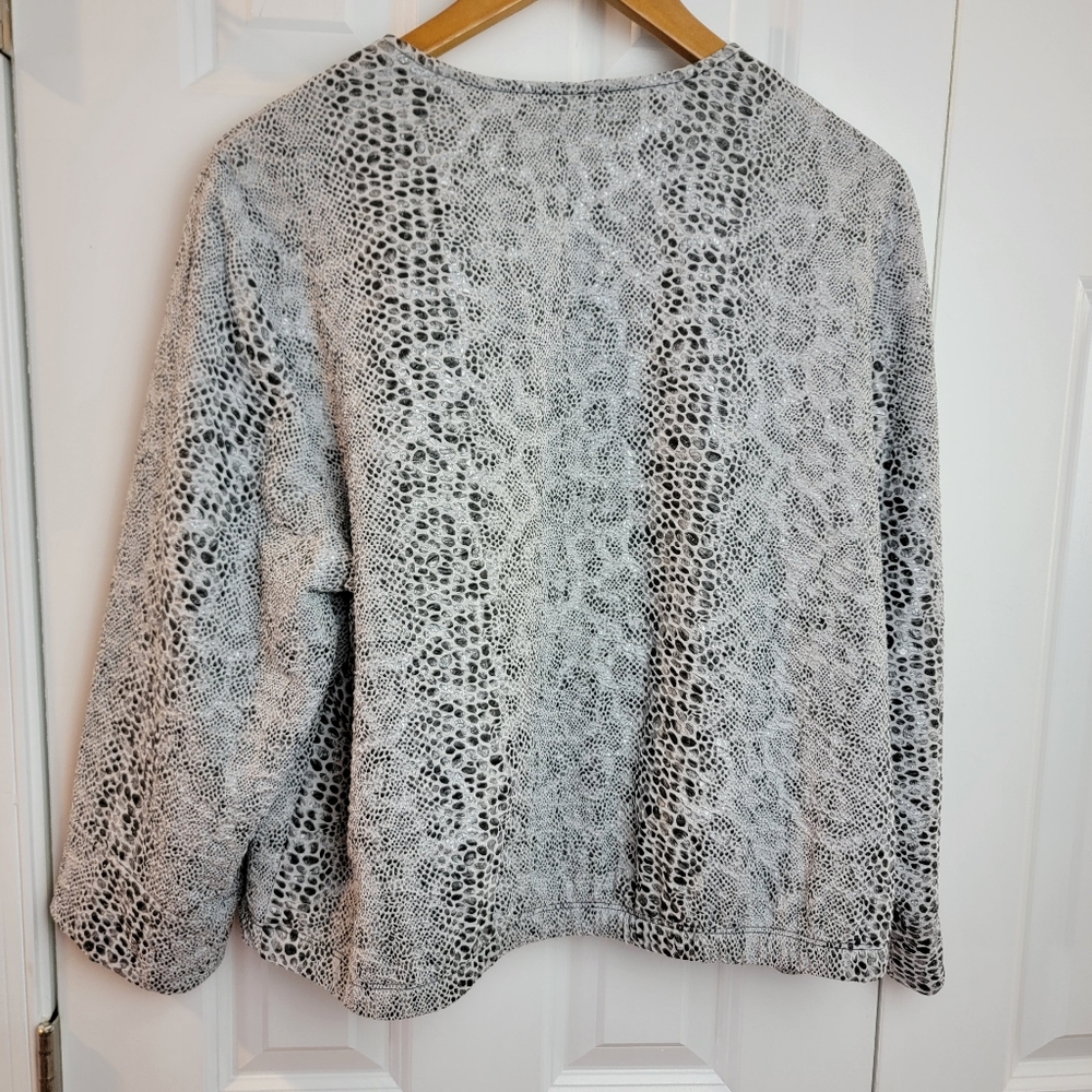 Chico’s 3 Black White Faux Snakeskin‎ Cropped Jacket - Picture 5 of 8